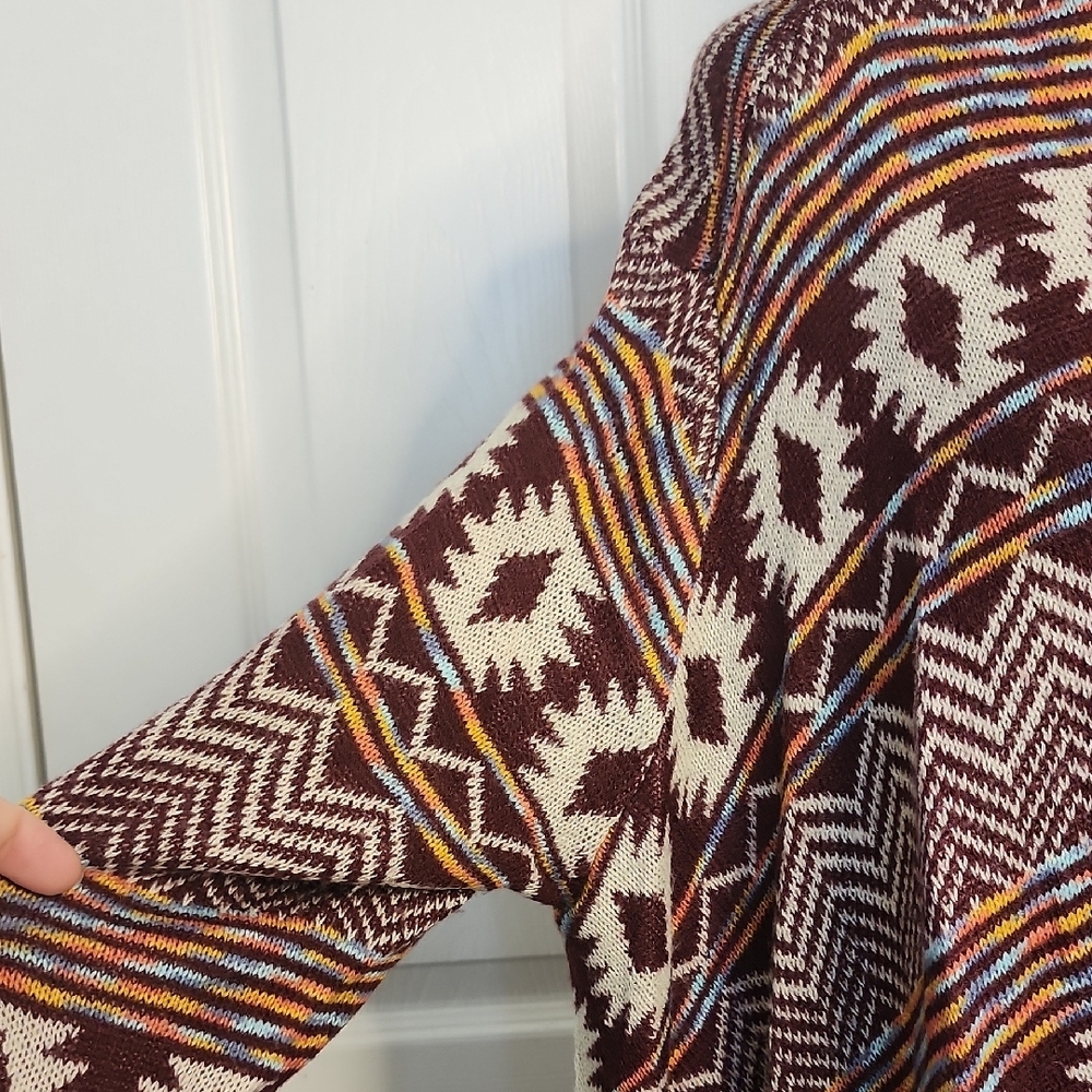 Xhilaration Burgundy and Cream Knit - Picture 10 of 14